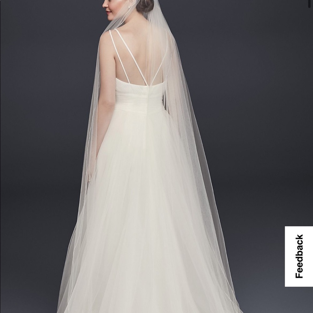 NWT Davids Bridal White Chapel Length Veil w/ Pencil Edge